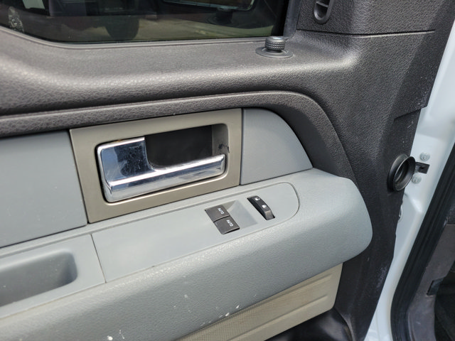 Used 2011 Ford F150 XLT w/ XLT Convenience Pkg AWD/4WD image 8