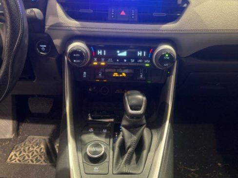 Certified 2023 Toyota RAV4 XLE Premium AWD/4WD image 38
