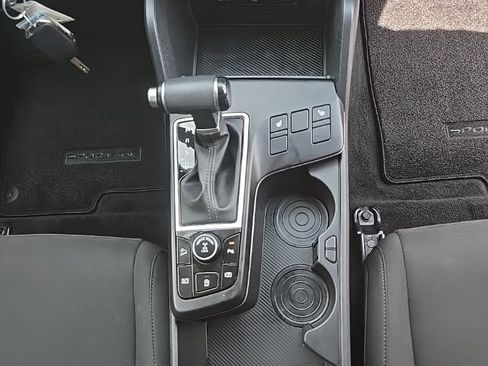 Used 2024 Kia Sportage LX AWD/4WD image 8
