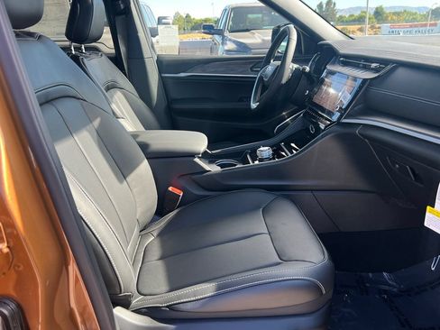 New 2026 Jeep Grand Cherokee L Limited AWD/4WD image 14