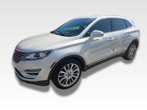 Used 2017 Lincoln MKC Reserve image 1