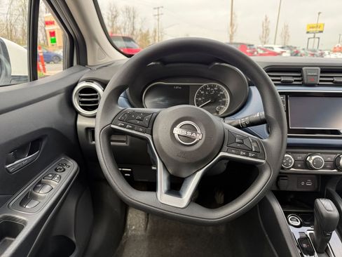 Used 2025 Nissan Versa SV image 28