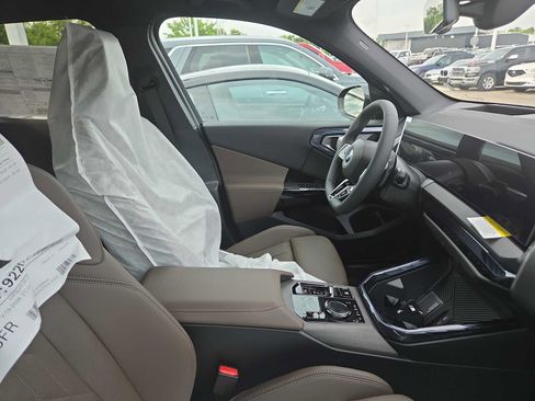 New 2026 BMW X3 xDrive30i w/ Premium Package AWD/4WD image 7