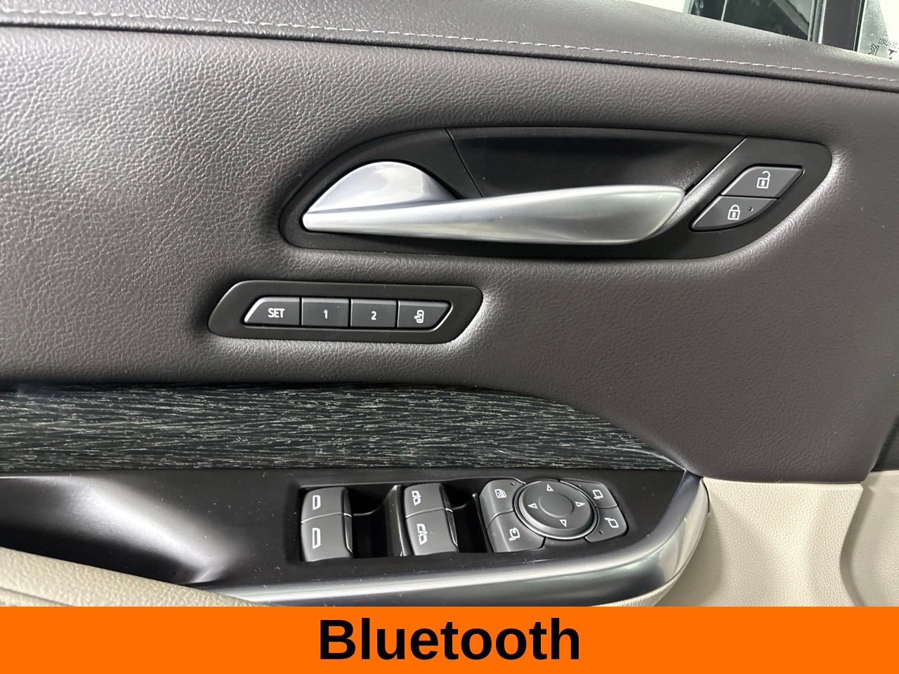 Used 2023 Cadillac XT4 Premium Luxury w/ Technology Package FWD image 11