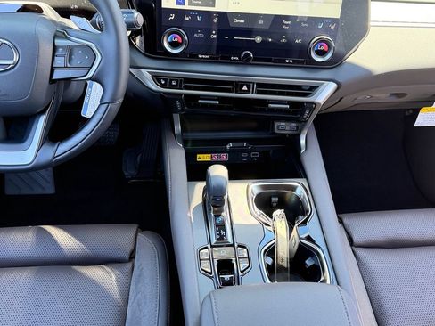 New 2026 Lexus RX 450h AWD image 10