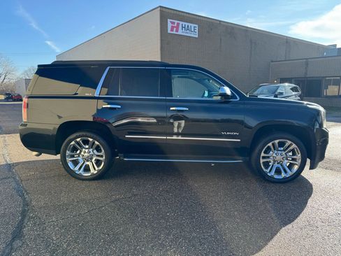 Used 2019 GMC Yukon SLT w/ Premium Edition image 11