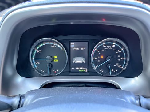 Used 2016 Toyota RAV4 Limited image 36