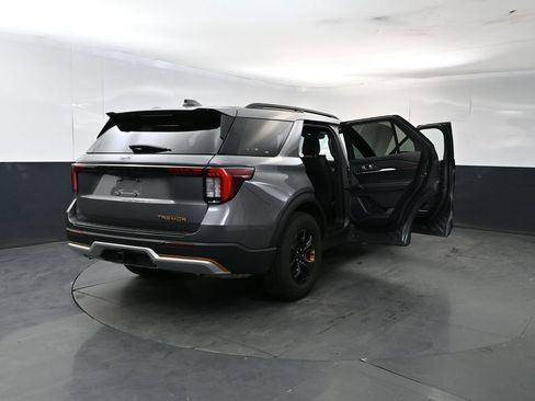 Used 2026 Ford Explorer Tremor w/ Tremor Convenience Package AWD/4WD image 29