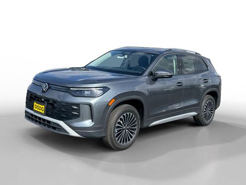 New 2026 Volkswagen Tiguan S AWD/4WD image 1