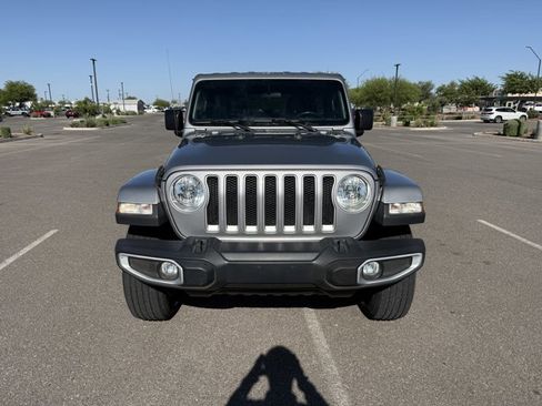 Used 2020 Jeep Wrangler Unlimited Sahara AWD/4WD image 2