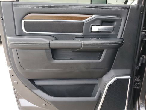 Used 2024 RAM 2500 Laramie image 22