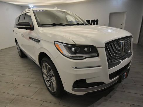 Used 2022 Lincoln Navigator Reserve image 7