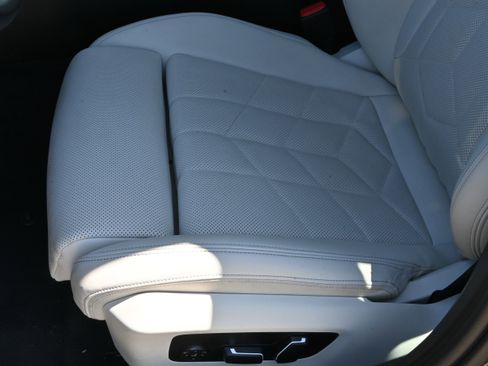 Certified 2024 BMW 530i w/ Convenience Package image 27