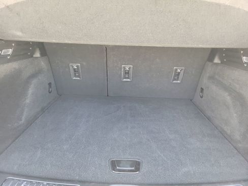 Used 2024 Cadillac XT4 Premium Luxury image 19