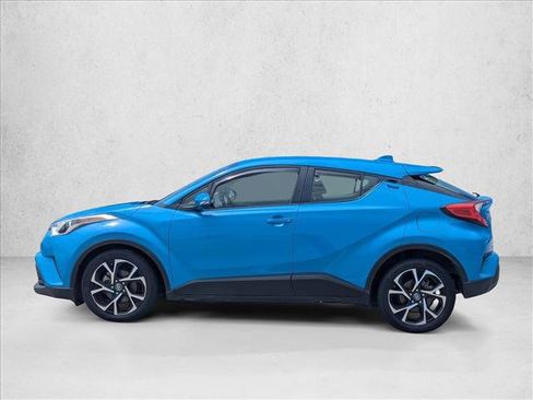Used 2019 Toyota C-HR XLE image 8