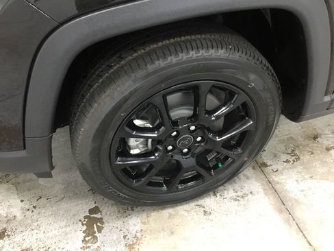 New 2026 Jeep Compass Latitude w/ Quick Order Package 29K image 4