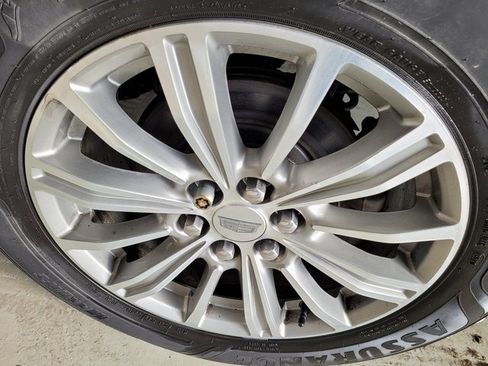 Used 2018 Cadillac XT5 Luxury w/ Driver Awareness Package image 30