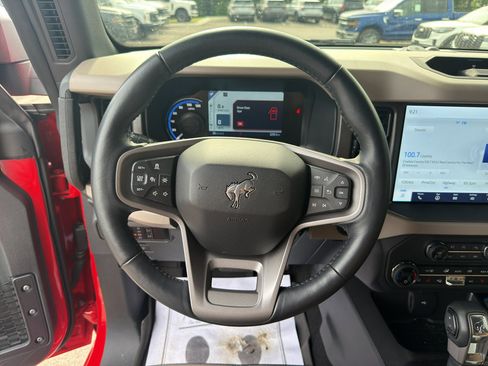 Used 2024 Ford Bronco Wildtrak AWD/4WD image 6
