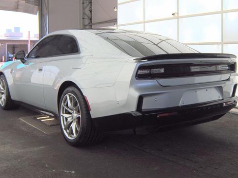 Used 2025 Dodge Charger Daytona Scat Pack w/ Track Pack image 6