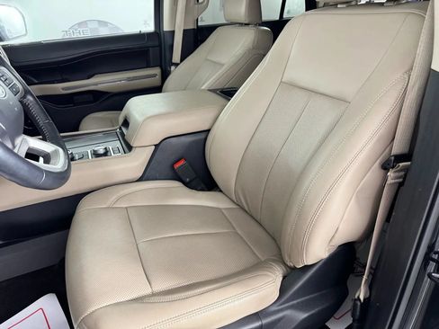 Used 2023 Ford Expedition XLT AWD/4WD image 37