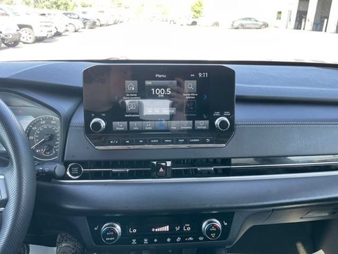 Used 2024 Mitsubishi Outlander SE AWD/4WD image 13