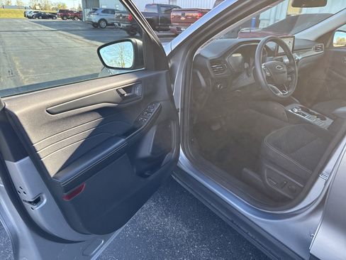 Used 2024 Ford Escape Active w/ Cold Weather Package image 14