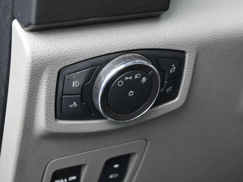 Used 2018 Ford F150 XLT w/ Equipment Group 302A Luxury image 16