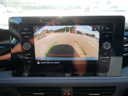 Certified 2025 Volkswagen Jetta SEL image 26