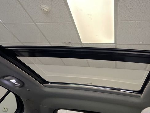 Used 2023 Cadillac XT4 Premium Luxury image 23