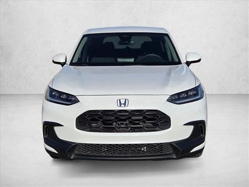 Used 2023 Honda HR-V LX image 2