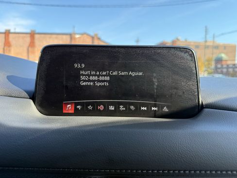 Used 2017 MAZDA CX-5 Touring w/ Preferred Equipment Package image 10