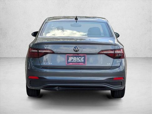 Used 2022 Volkswagen Jetta SE image 7