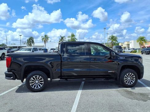 Used 2023 GMC Sierra 1500 AT4 w/ Technology Package AWD/4WD image 8