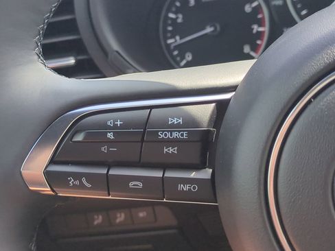 New 2025 MAZDA MAZDA3 Hatchback w/Premium Plus Pkg image 24