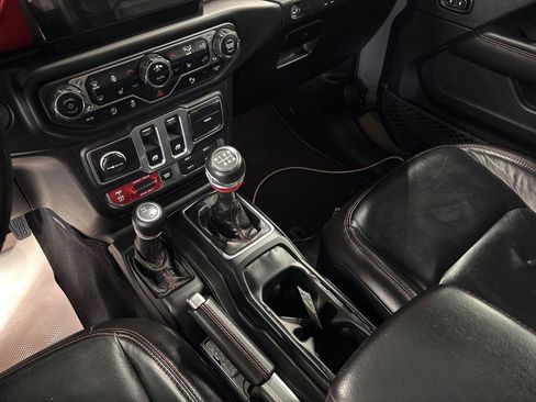 Used 2018 Jeep Wrangler Rubicon image 25