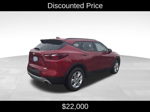 Used 2020 Chevrolet Blazer LT FWD image 3