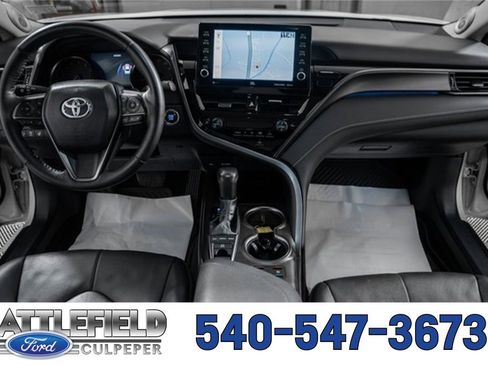 Used 2024 Toyota Camry XSE w/ Navigation Package image 23
