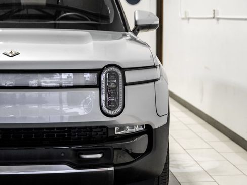 Used 2024 Rivian R1S Adventure AWD/4WD image 49