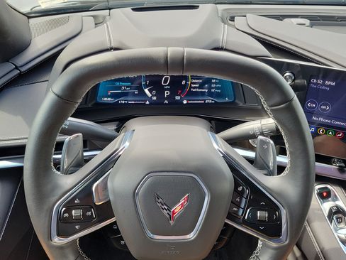 Used 2023 Chevrolet Corvette Stingray Preferred Cpe w/ Z51 Performance Package RWD image 17