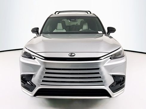 New 2026 Lexus TX 500h AWD image 2