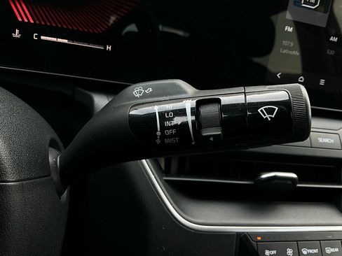 Used 2025 Kia K4 LXS image 37