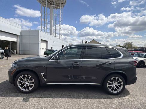 Used 2026 BMW X5 xDrive40i w/ Premium Package AWD/4WD image 8