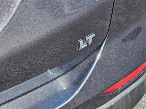 Used 2022 Chevrolet Equinox LT image 11