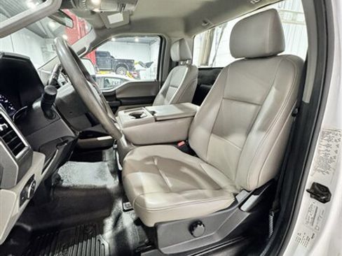 Used 2020 Ford F250 XL w/ Power Equipment Group image 10