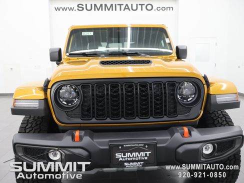 New 2026 Jeep Gladiator Mojave w/ Safety Group AWD/4WD image 21