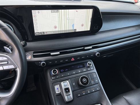 Used 2024 Hyundai Palisade Limited image 13