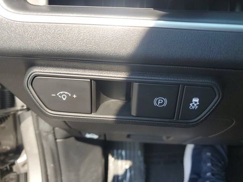 Used 2025 Kia K4 FWD image 17