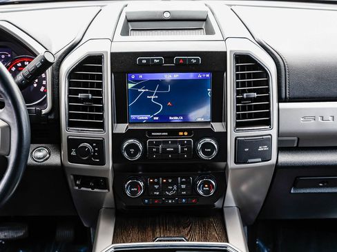 Used 2021 Ford F250 Lariat image 11