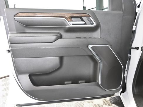 Used 2024 GMC Sierra 3500 SLE w/ SLE Value Package AWD/4WD image 18