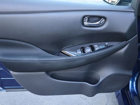 Used 2019 Nissan Leaf SV w/ Protection Package image 9